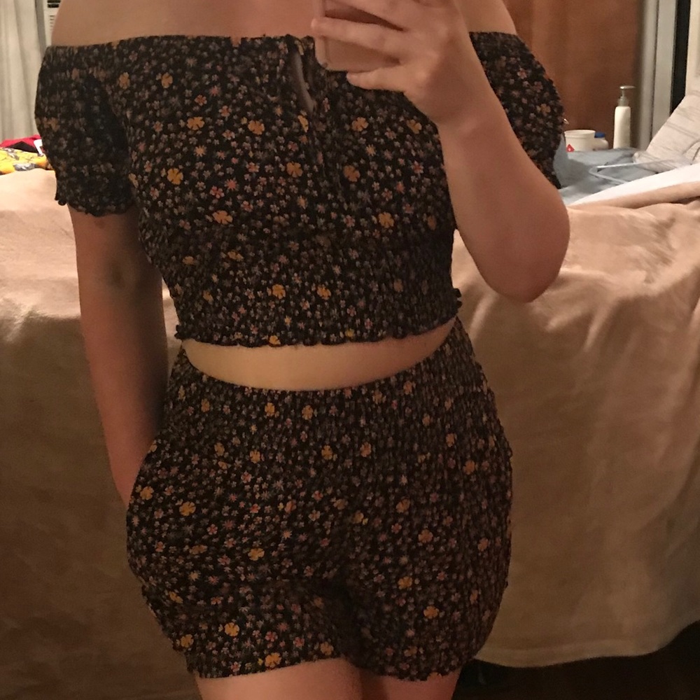 2 piece short set